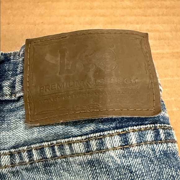 Lee Relaxed Fit Men's Jeans in Light Blue - Picture 3 of 4